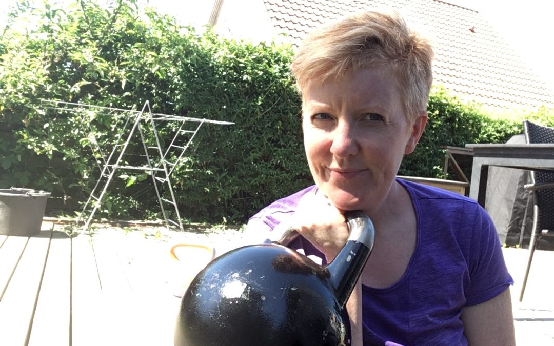 Overskudslivet med kettlebell udendørs træning